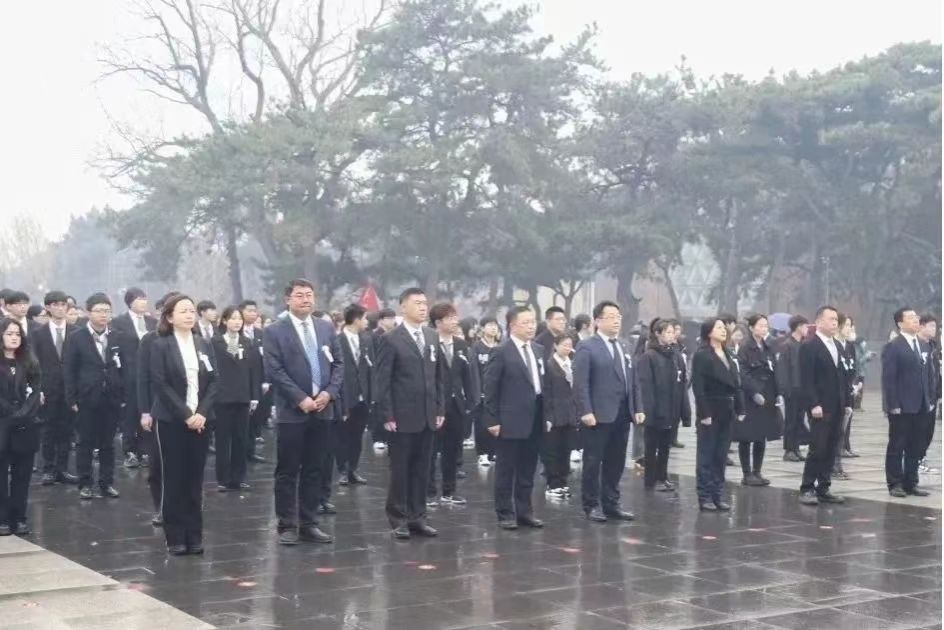 致敬人民英雄 传承红色基因 做“振兴突破”新长征路上的青年先锋