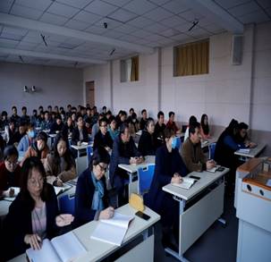 说明: D:\桌面\11.11日党课\_M6A8733.JPG